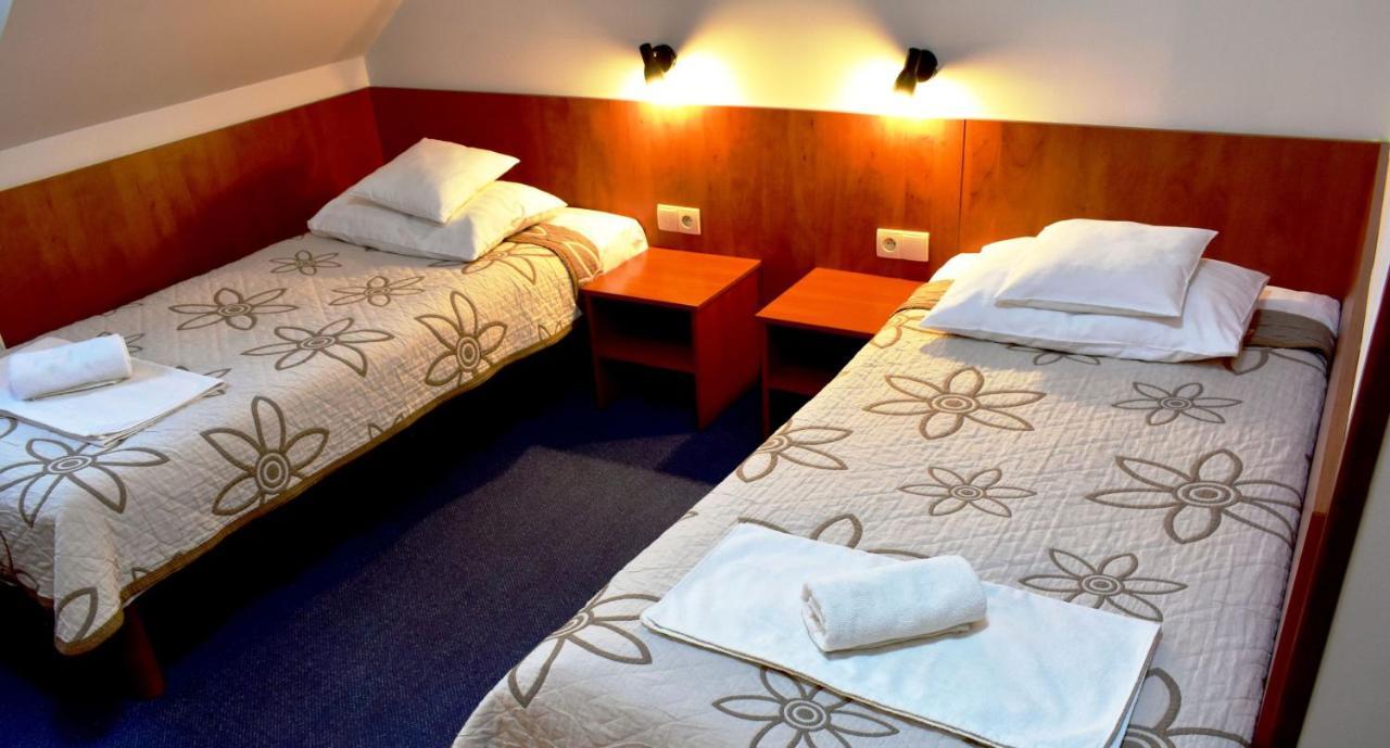 Hotel Zlote Deby Warsaw Exterior photo
